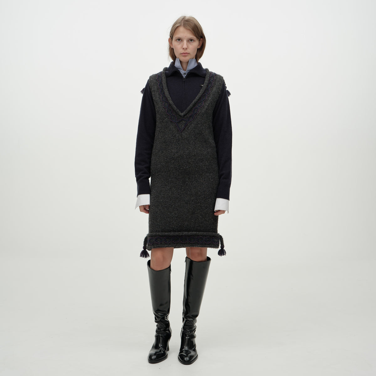 Lovikka V-Neck Dress
