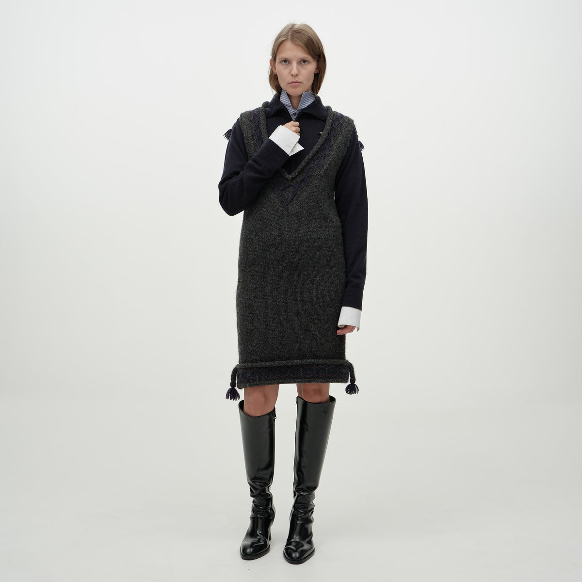 Lovikka V-Neck Dress