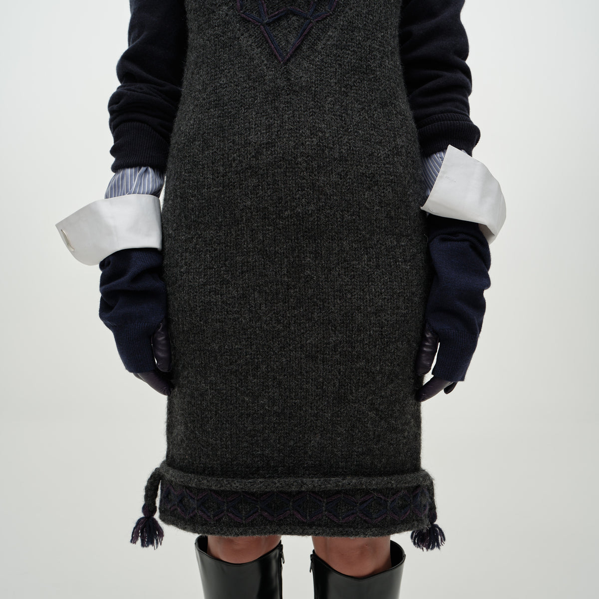 Lovikka V-Neck Dress