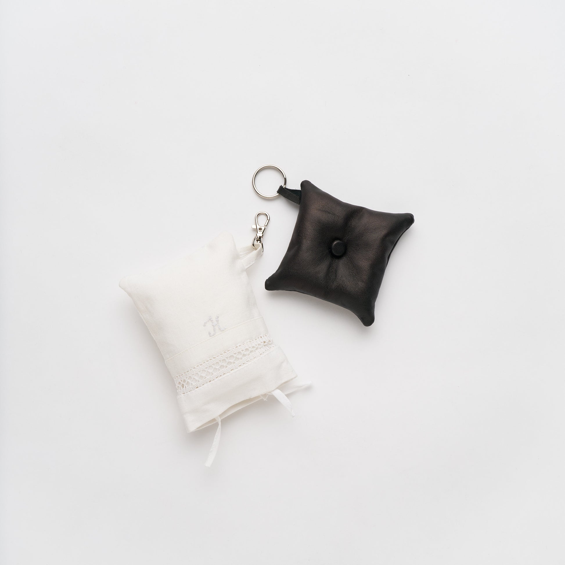 Pillow keyring